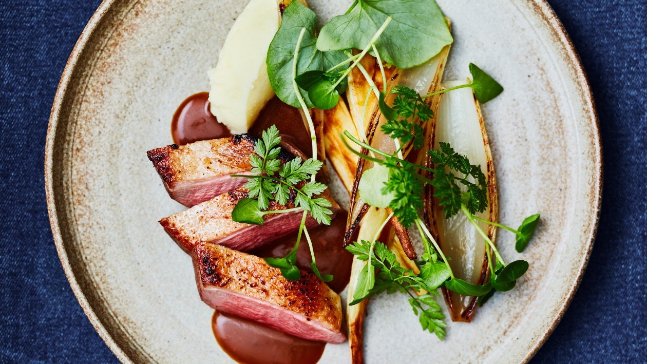 Magret de canard avec panais et sauce au poivre Recette